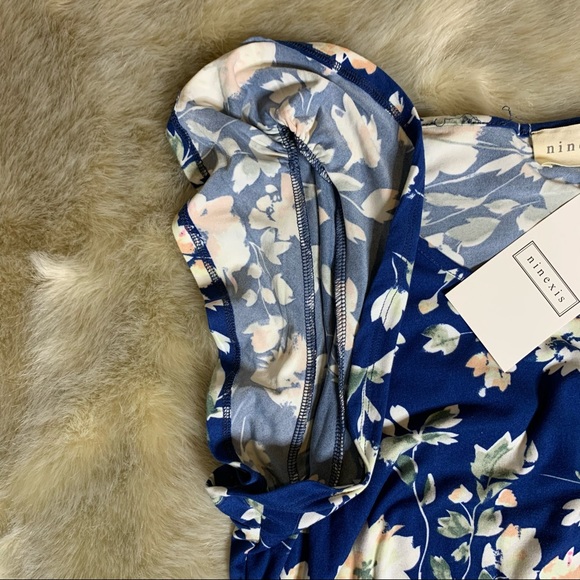 NWT Ninexis blue floral romper with pockets - Picture 4 of 8